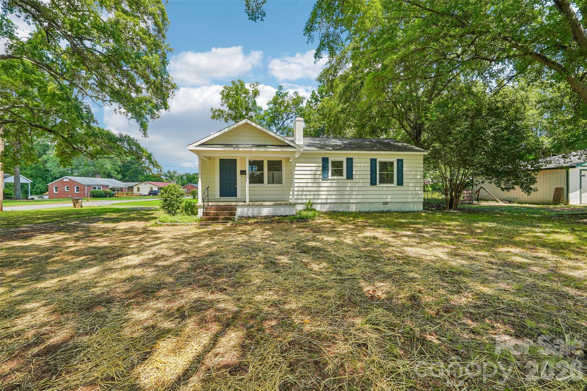 808 Lowery Street Property Photo 19