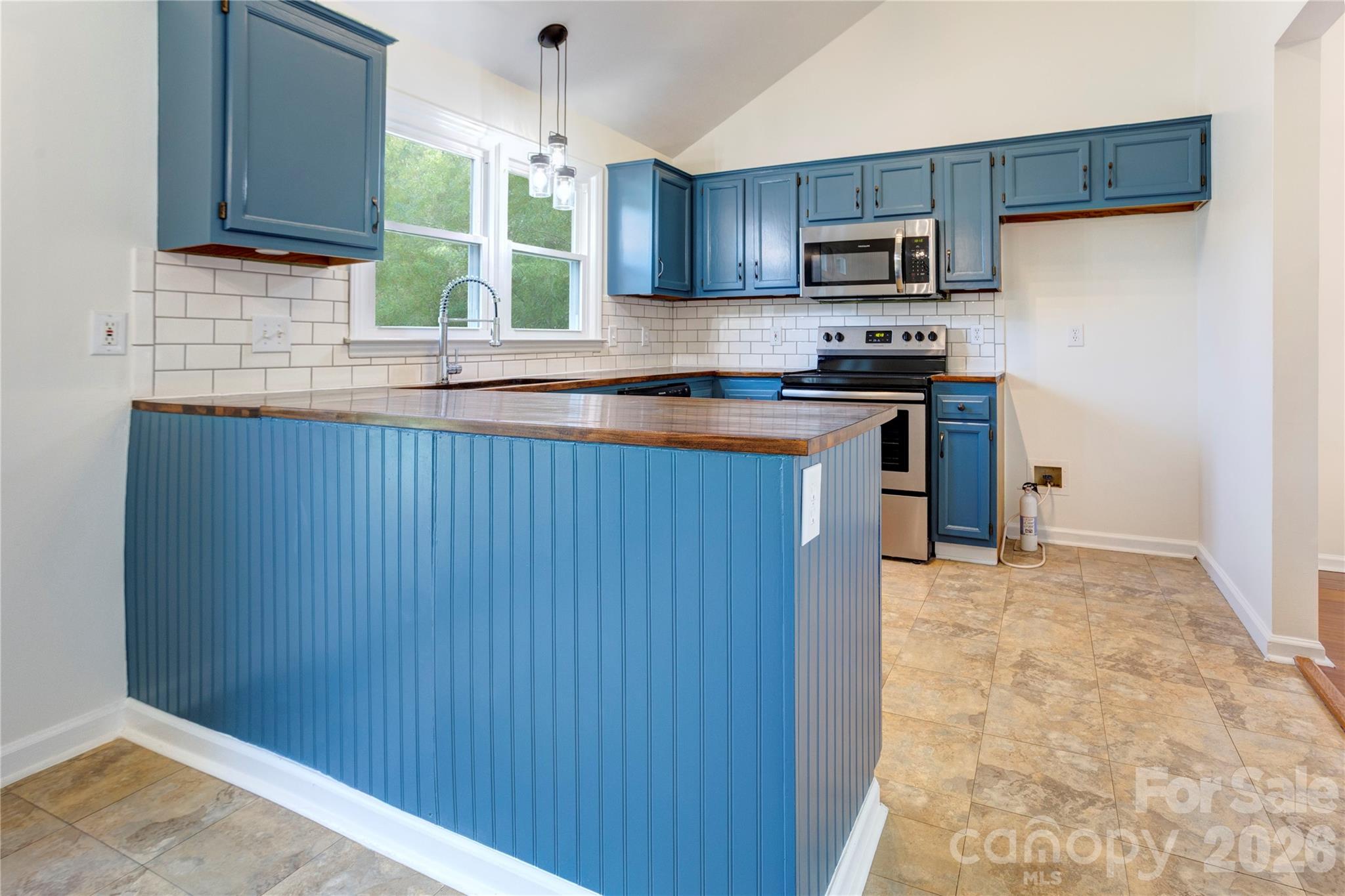 156 Edgewater Drive Property Photo 4