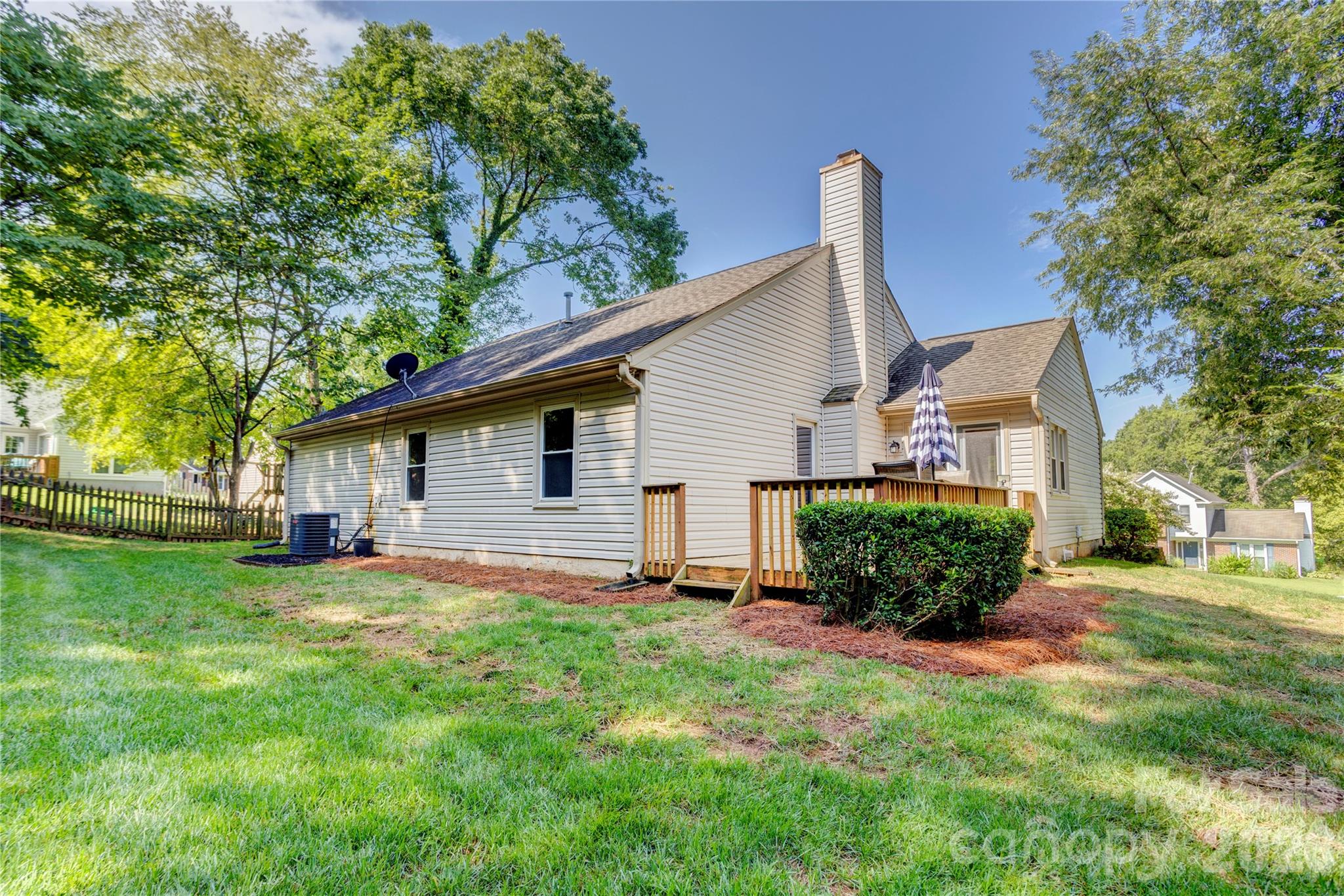 156 Edgewater Drive Property Photo 22