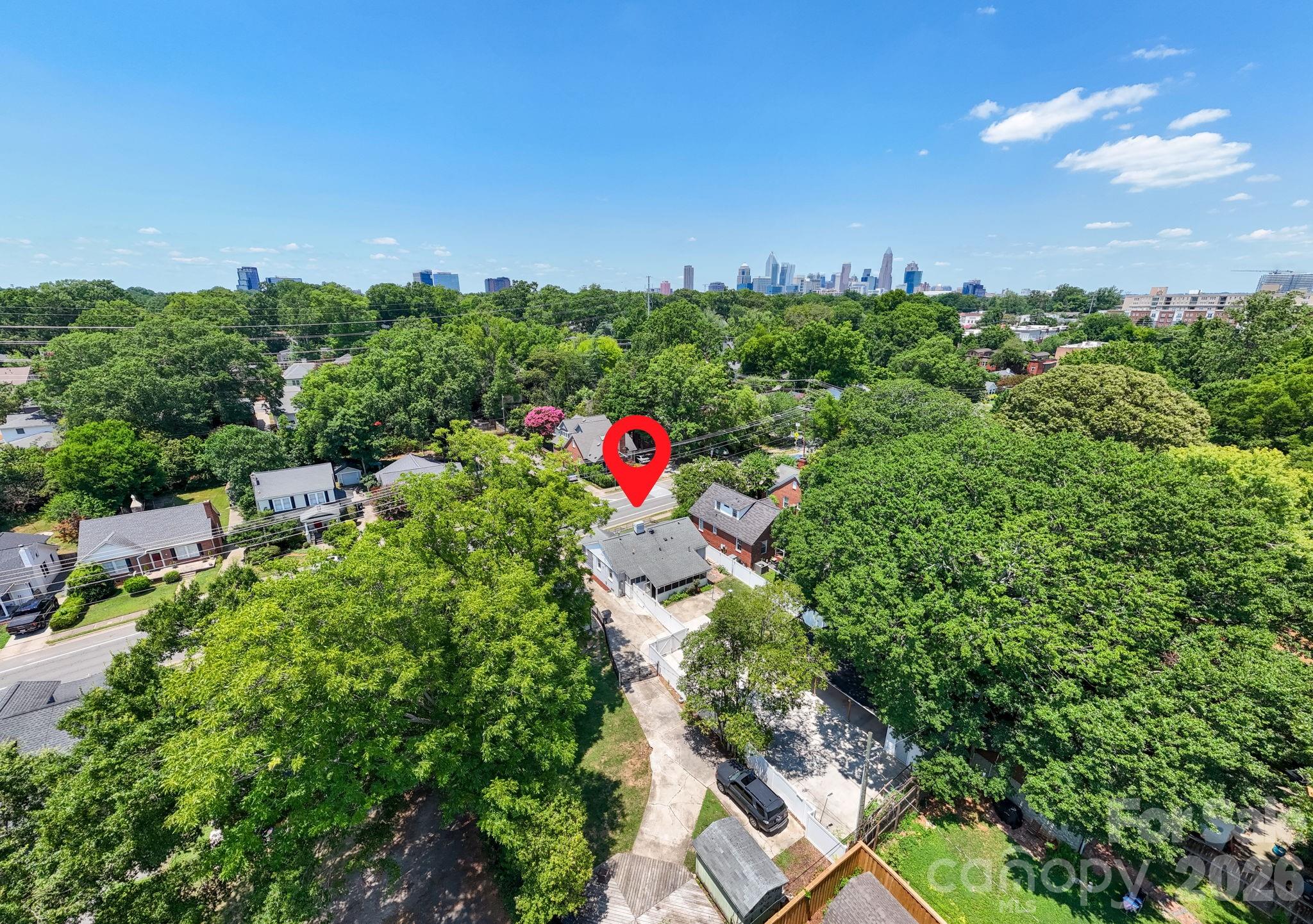 2113 Scott Avenue Property Photo 1
