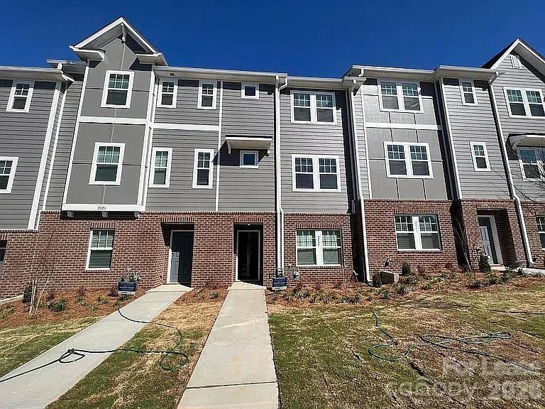 2027 Tears Lane Property Photo 1