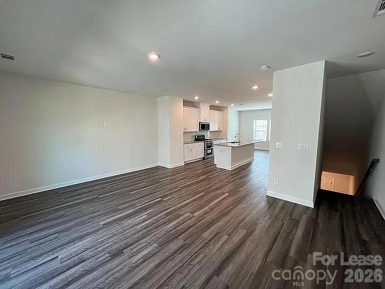 2027 Tears Lane Property Photo 3