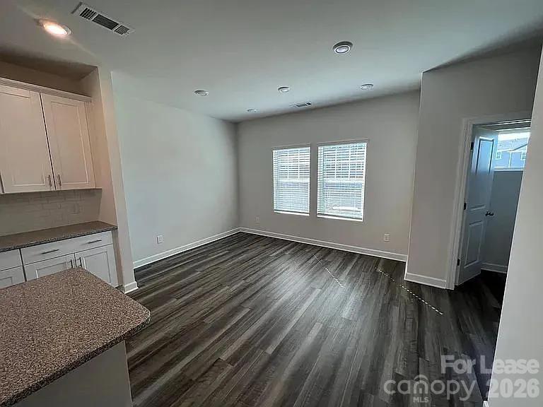 2027 Tears Lane Property Photo 5