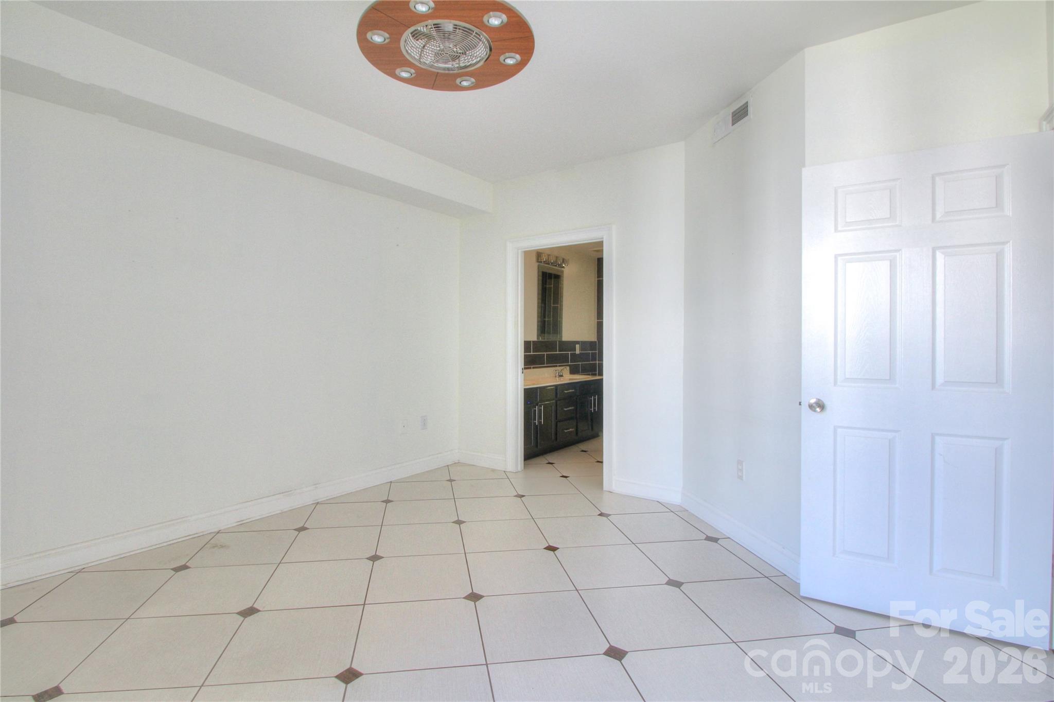 718 W Trade Street 605 Property Photo 34