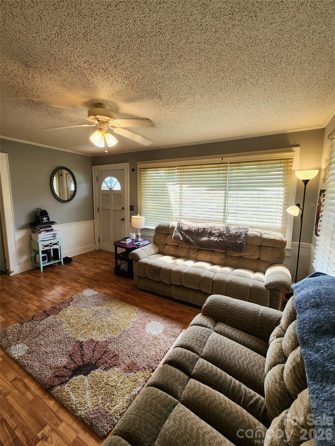 202 Oak Street Property Photo 12