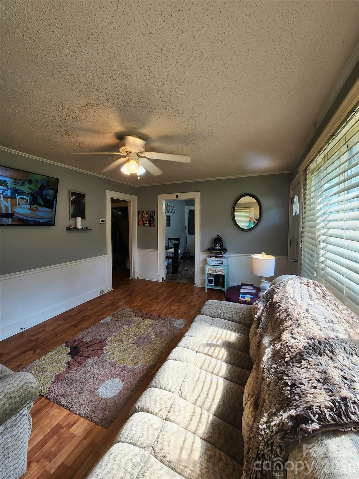202 Oak Street Property Photo 13