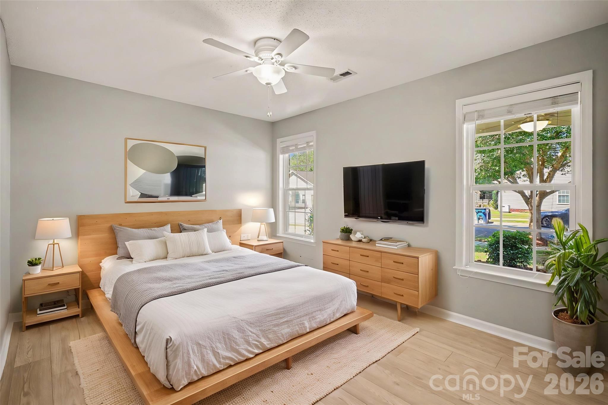304 Llewellyn Street Property Photo 7