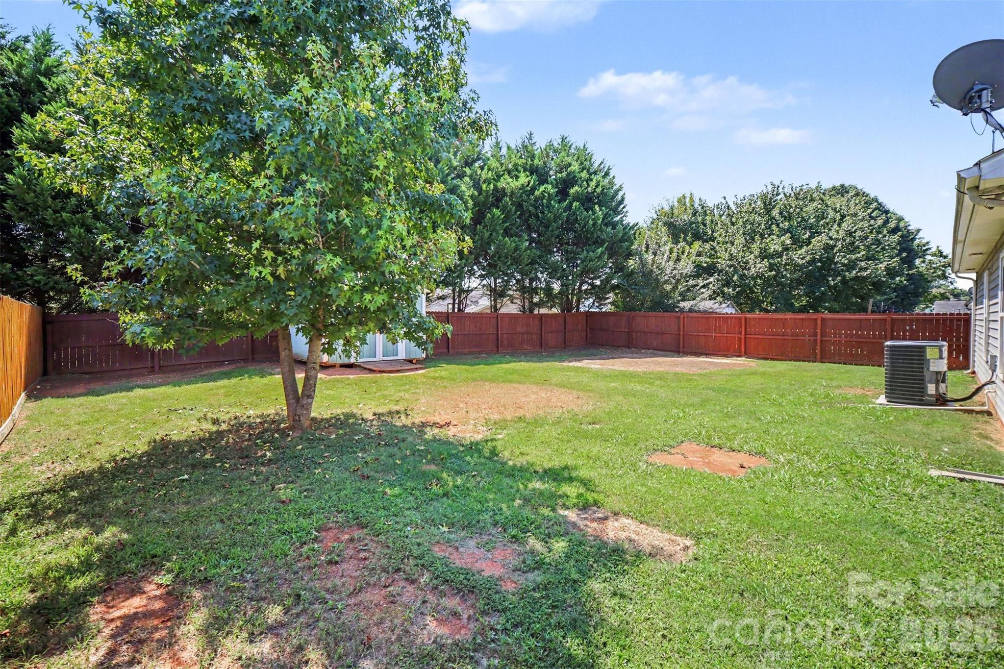 304 Llewellyn Street Property Photo 45