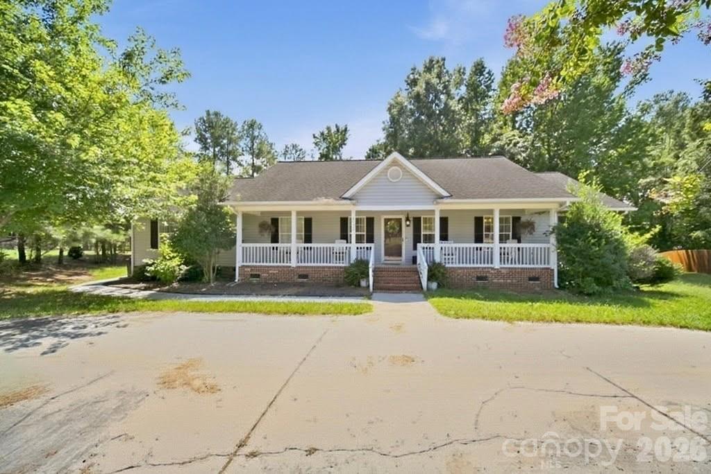 5130 Sedgefield Drive Property Photo 1