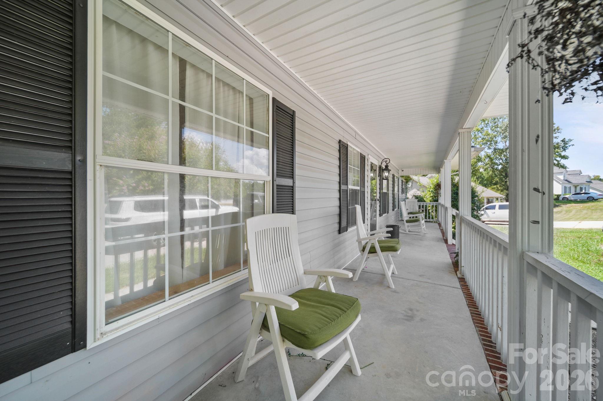 5130 Sedgefield Drive Property Photo 3