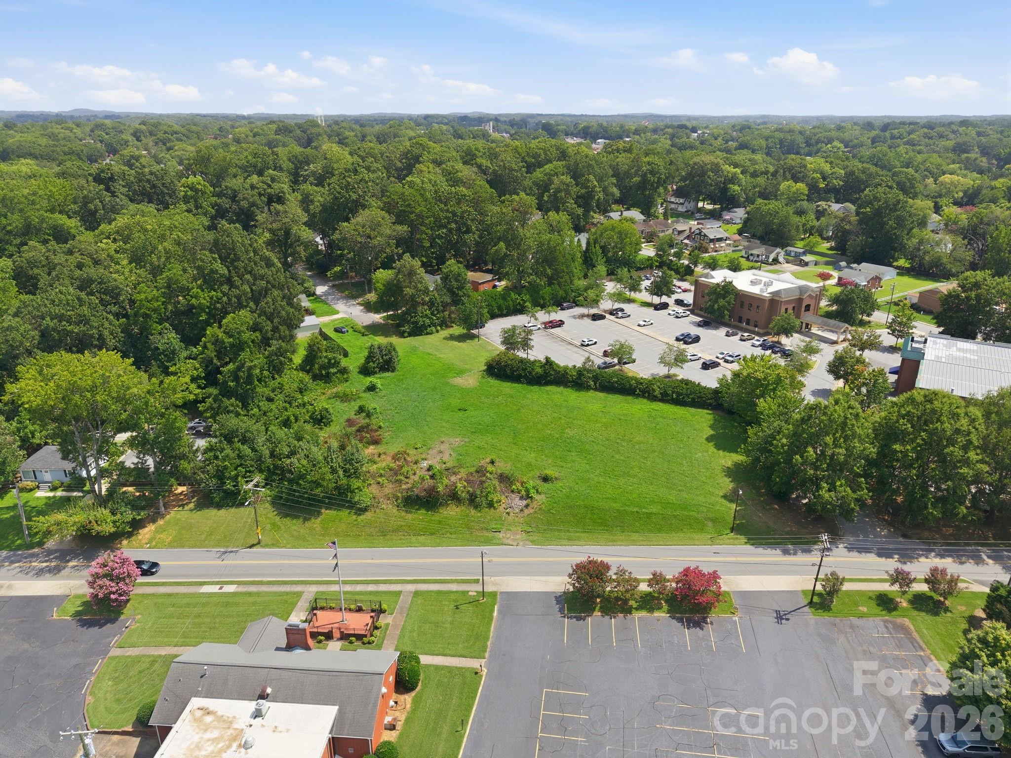 1027 Lincolnton Road Property Photo 2