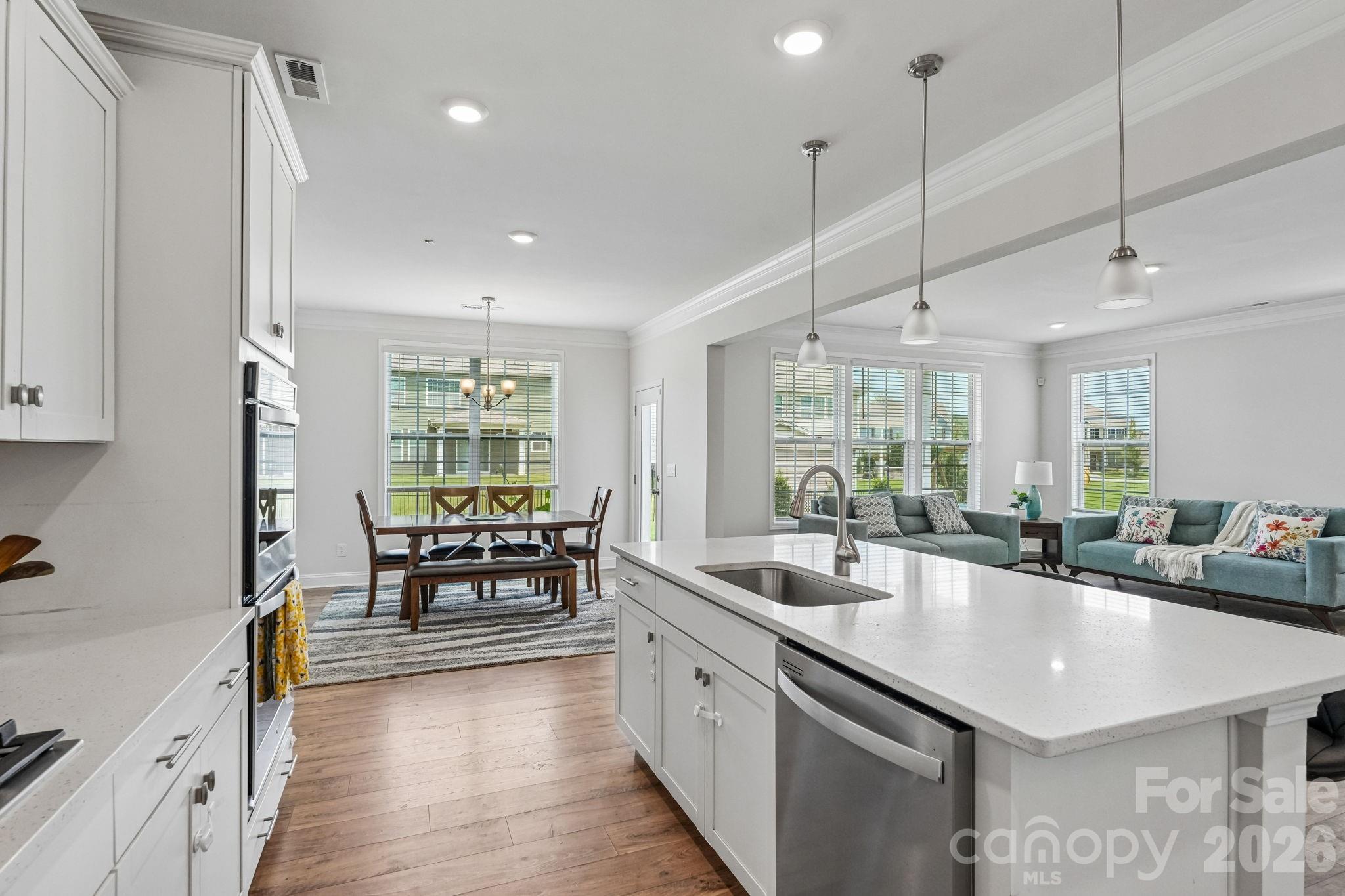 1093 Thoroughbred Drive Property Photo 7
