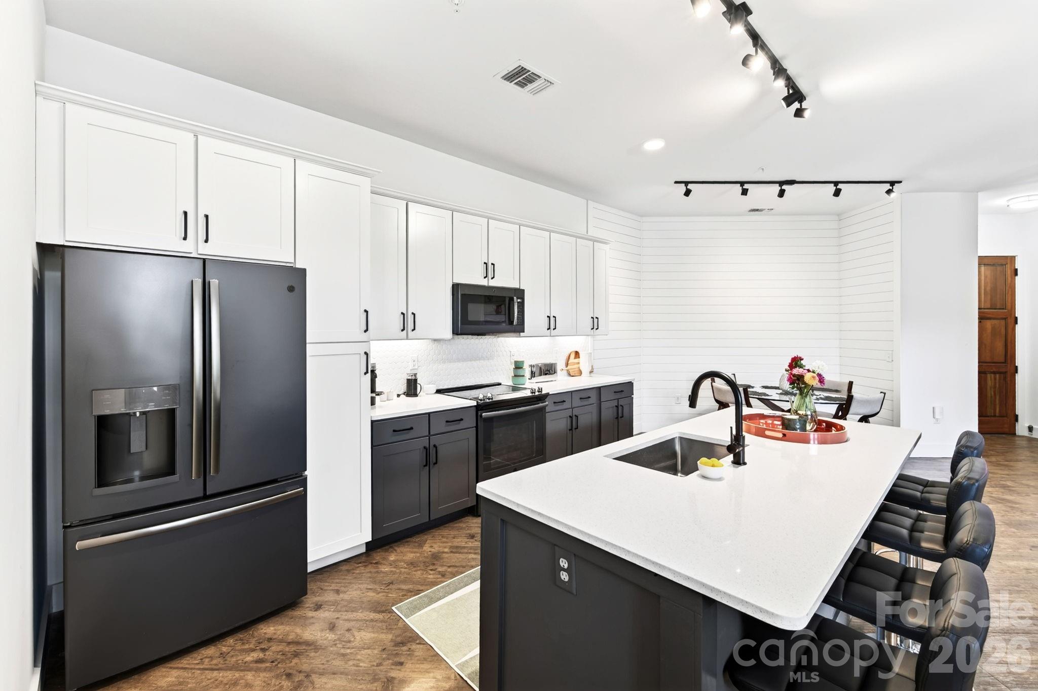 55 S Market Street 501 Property Photo 5