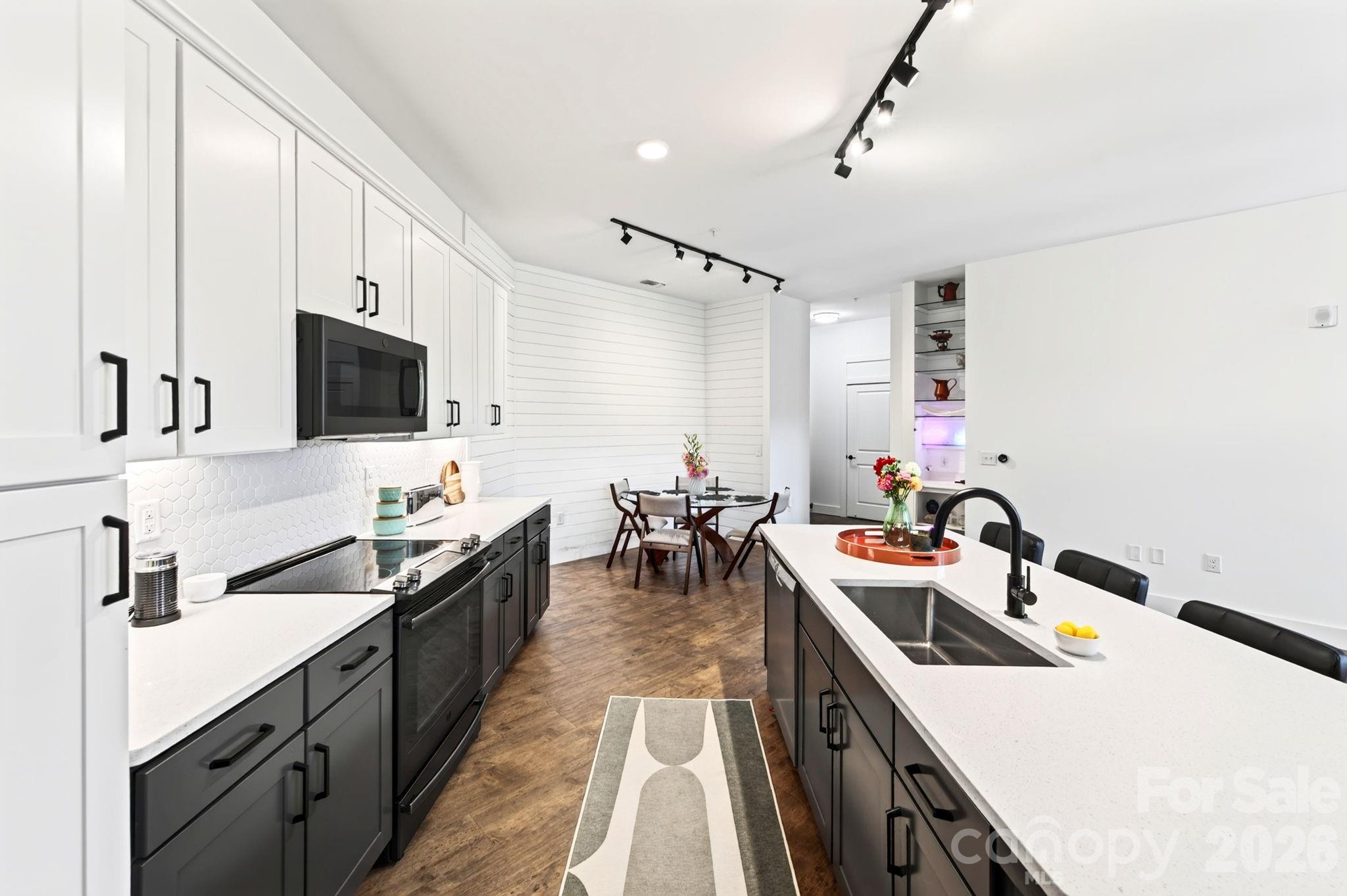 55 S Market Street 501 Property Photo 6
