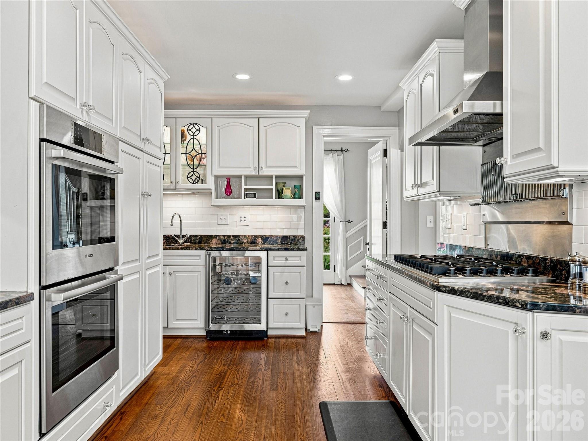 14 Griffing Boulevard 69 Property Photo 15