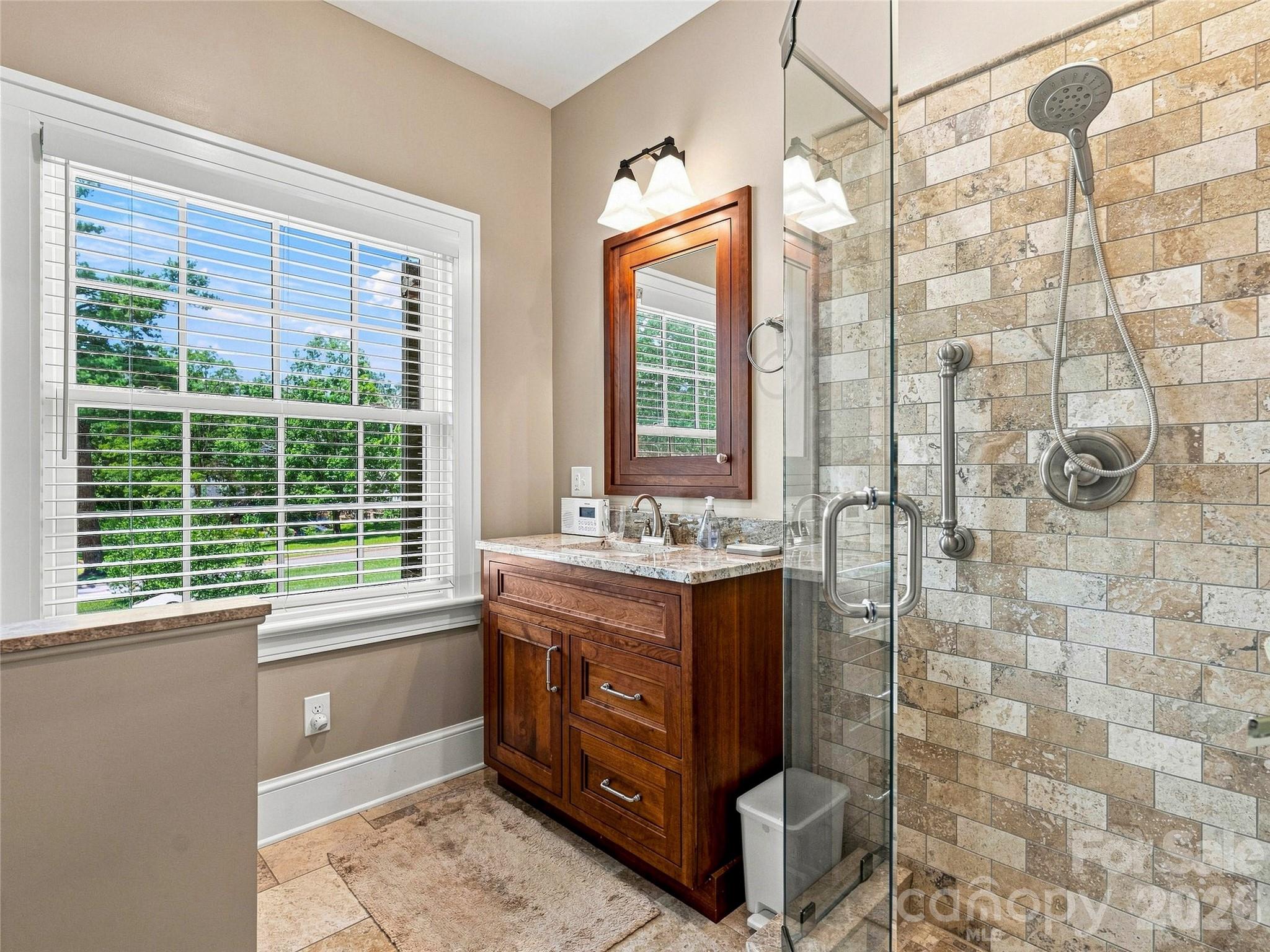 14 Griffing Boulevard 69 Property Photo 27