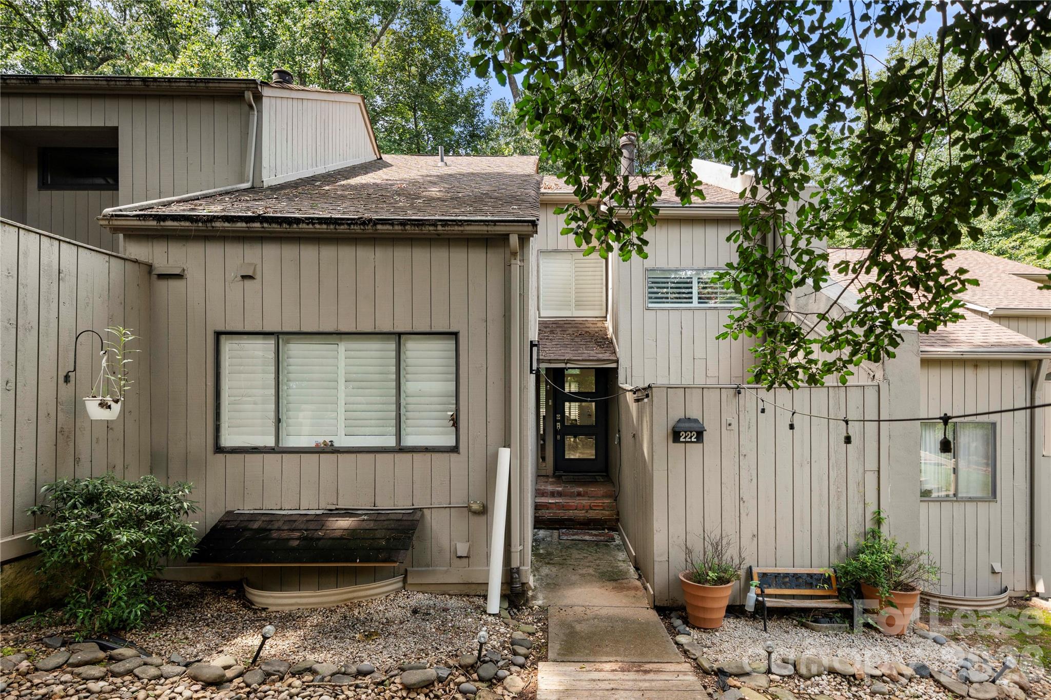 222 Riverview Terrace Property Photo 2
