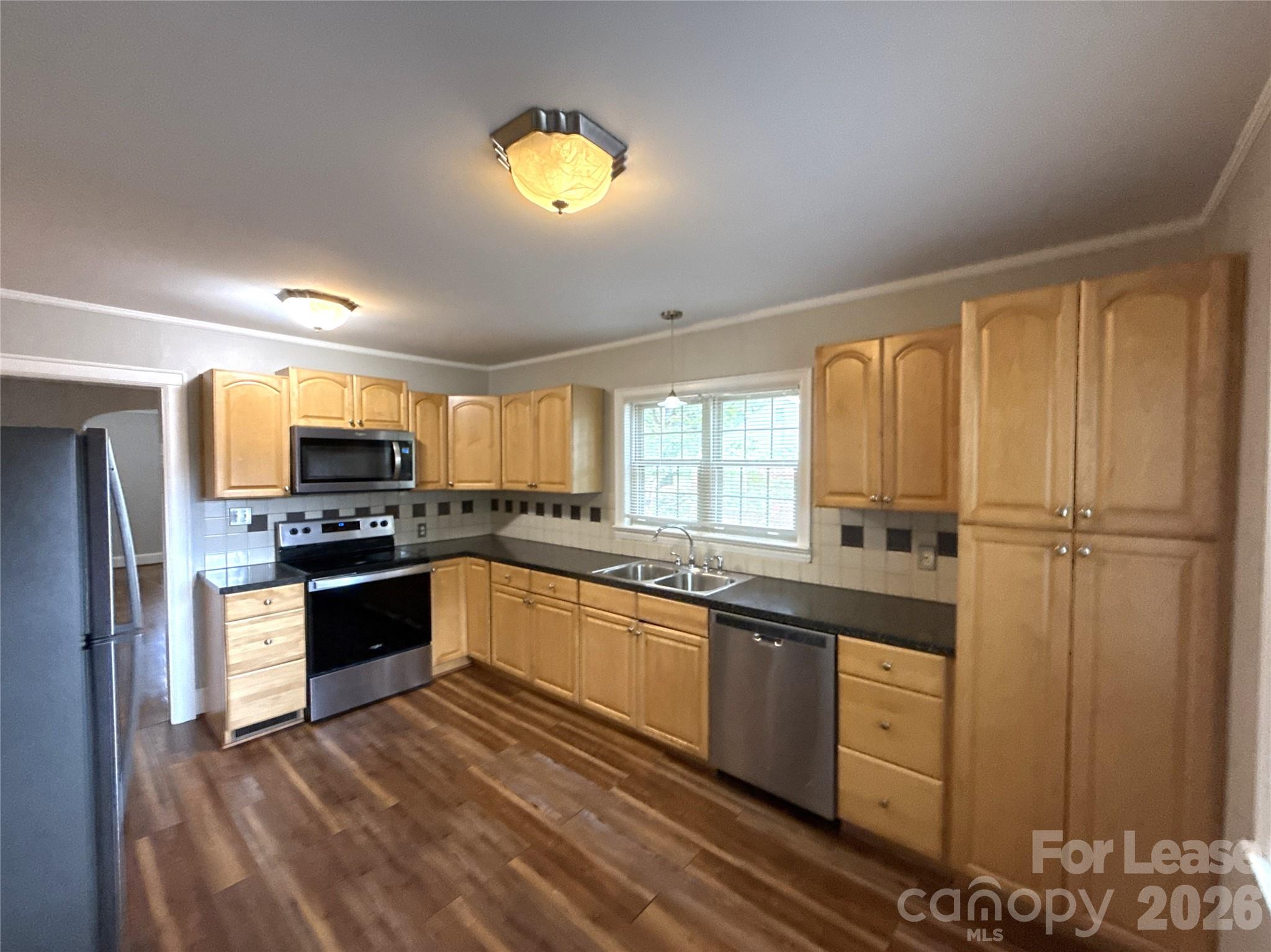 4908 Elder Avenue Property Photo 7