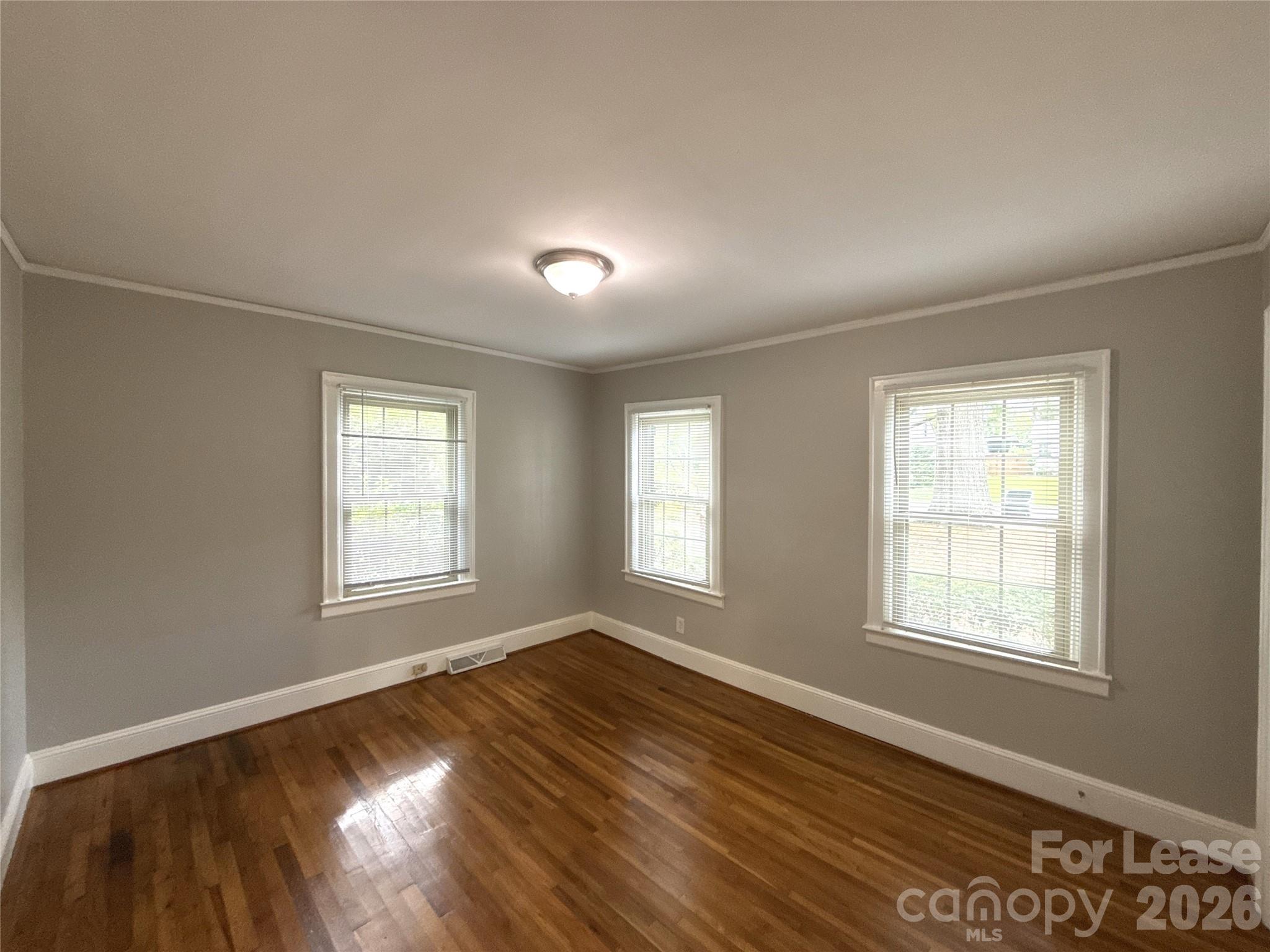 4908 Elder Avenue Property Photo 9