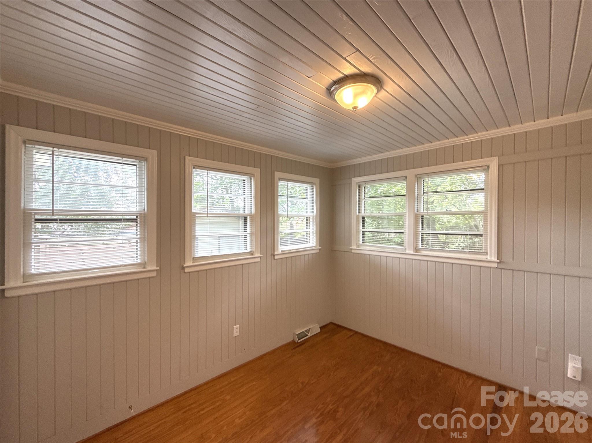 4908 Elder Avenue Property Photo 14