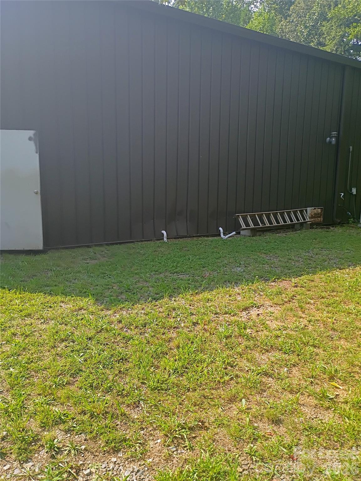 202 Tryon Road Property Photo 2
