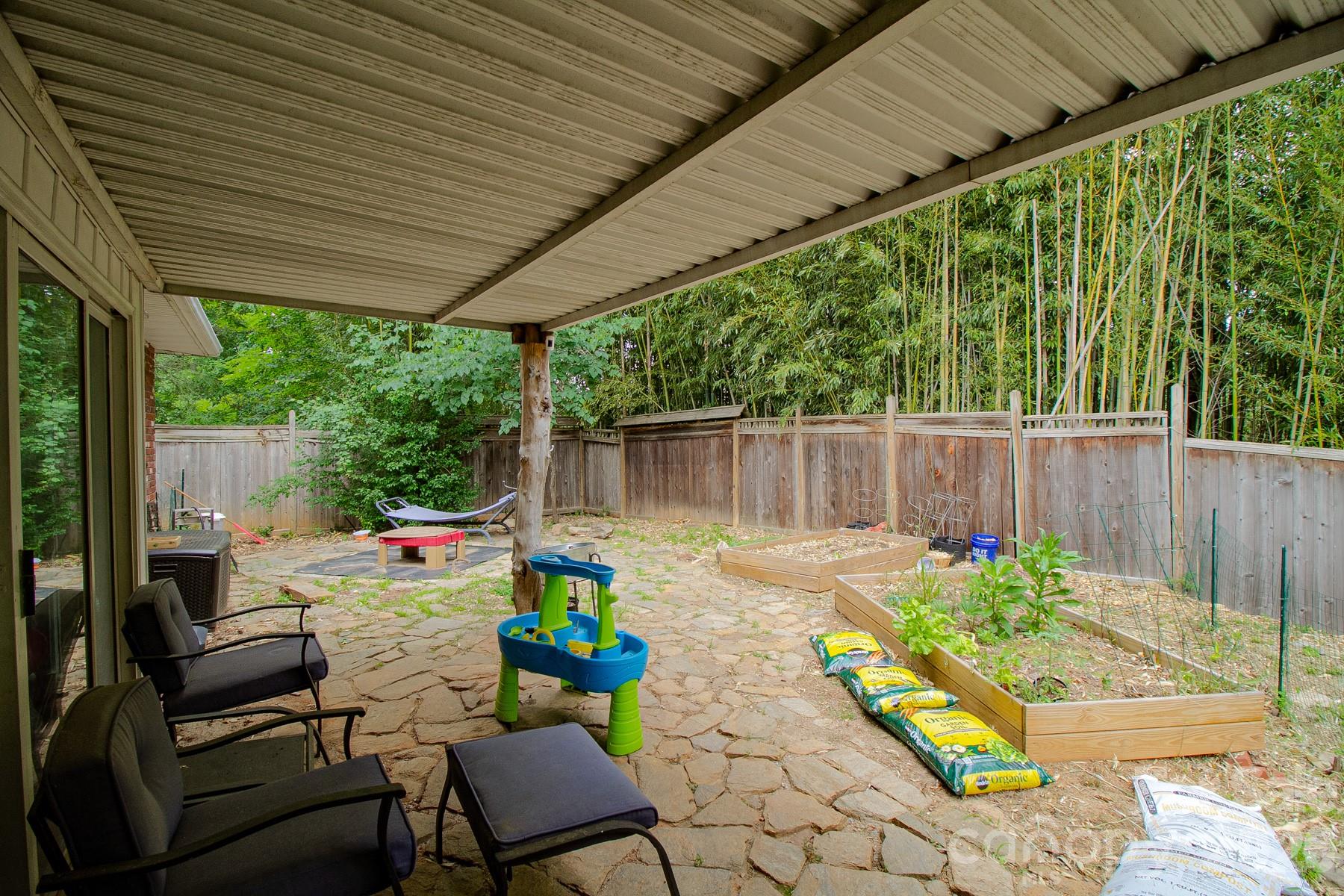 36 Clarendon Road Property Photo 3