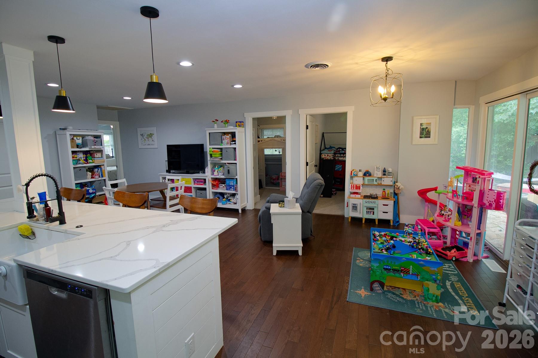 36 Clarendon Road Property Photo 26