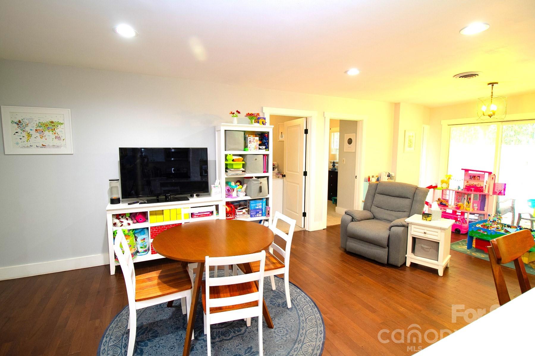 36 Clarendon Road Property Photo 27