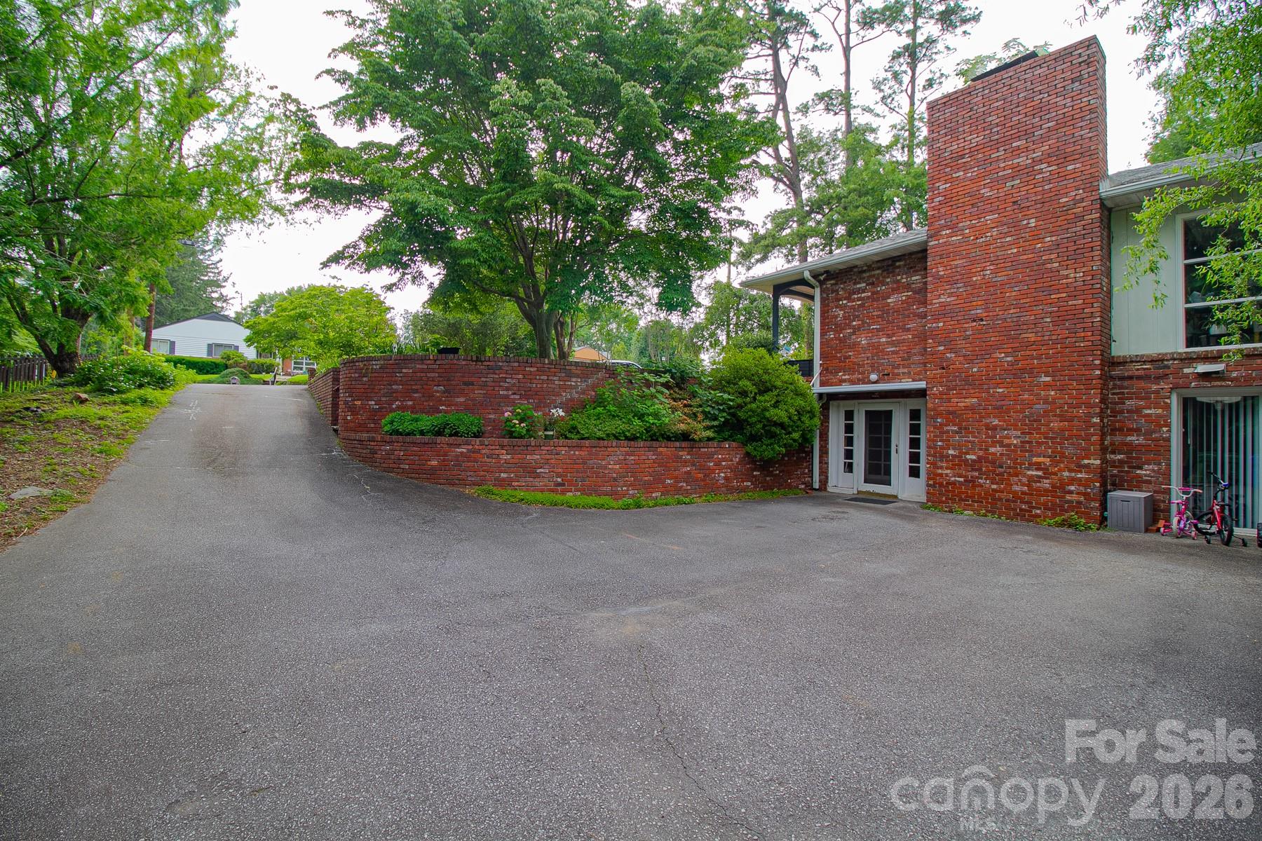 36 Clarendon Road Property Photo 45