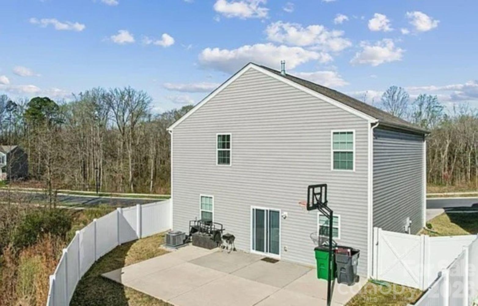2106 Prospect Creek Way Property Photo 2