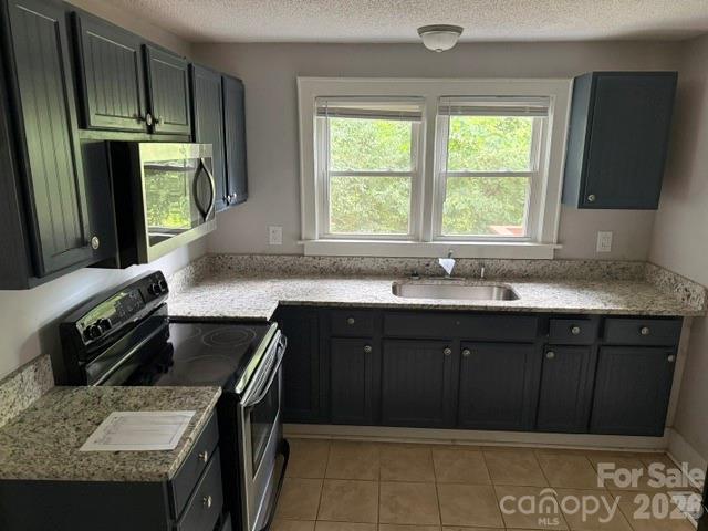 826 W Davidson Avenue Property Photo 3