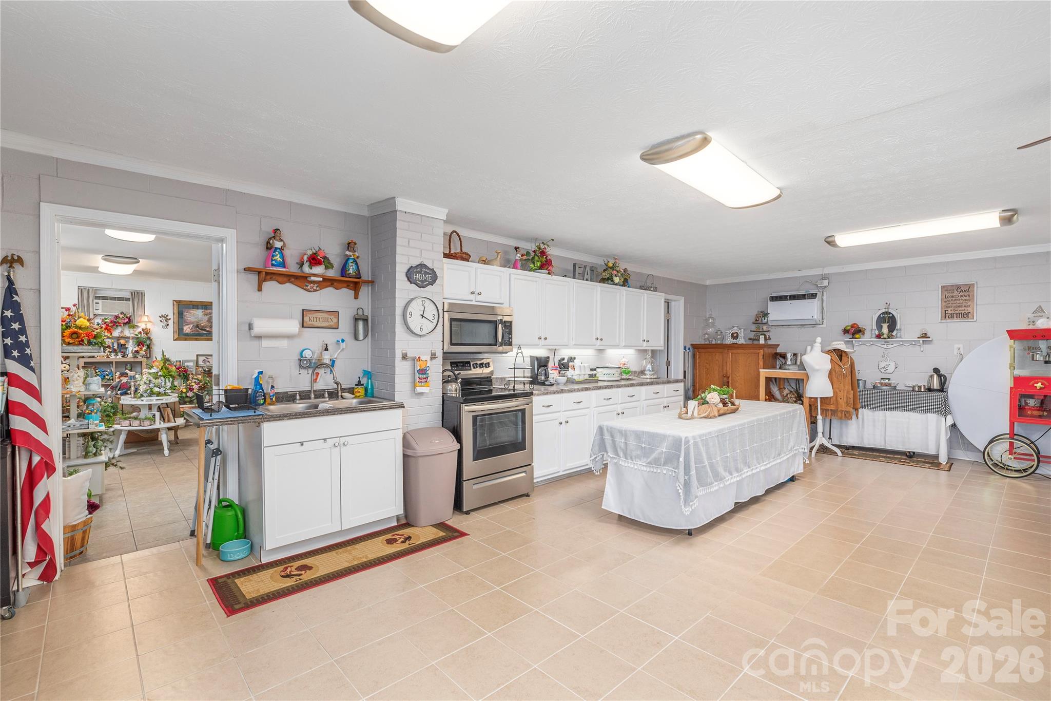 702 Love Joy Road Property Photo 3