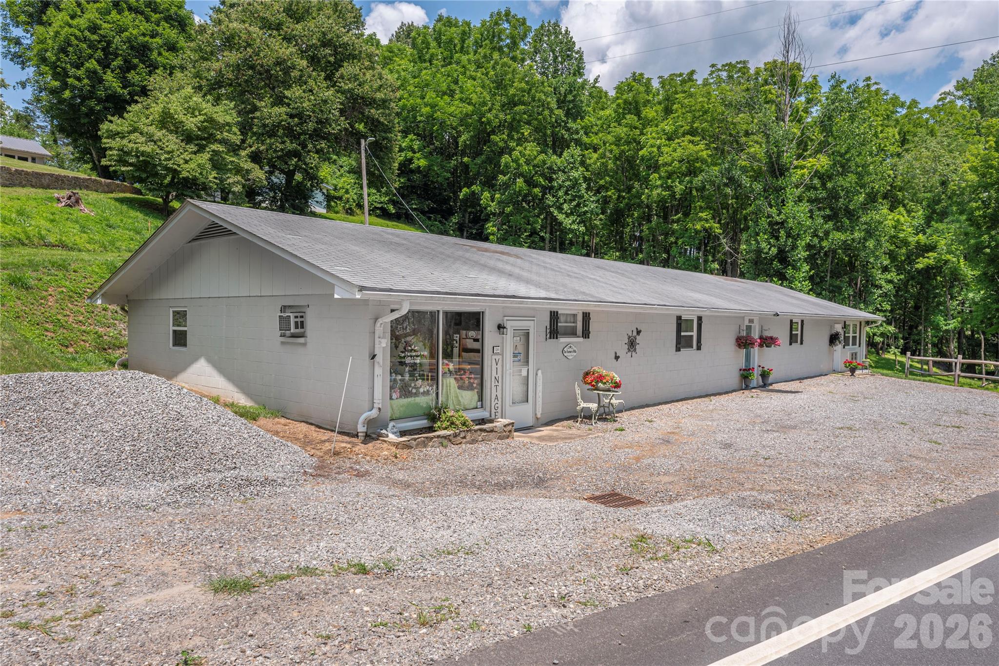 702 Love Joy Road Property Photo 12