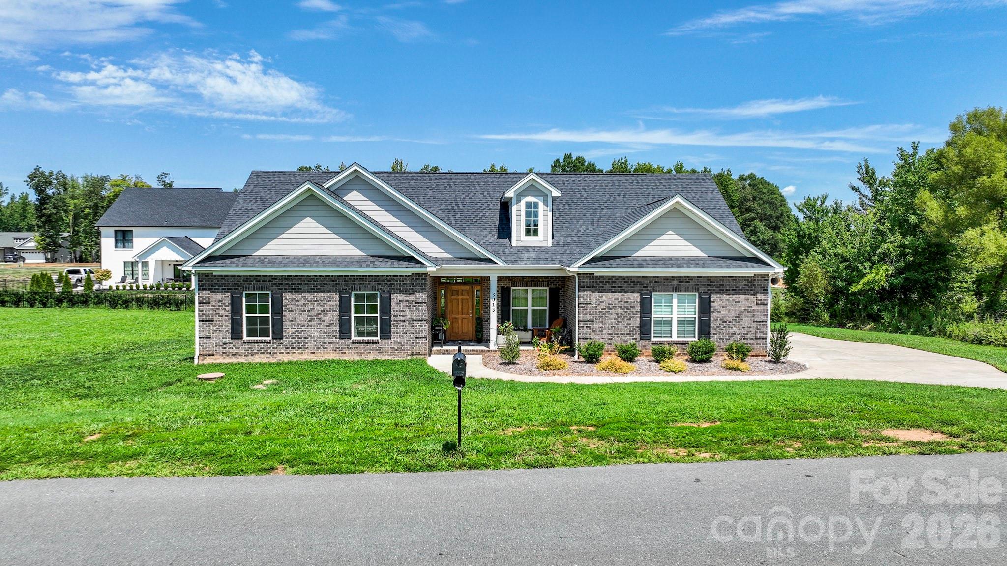 3013 Isle Lane Property Photo 1