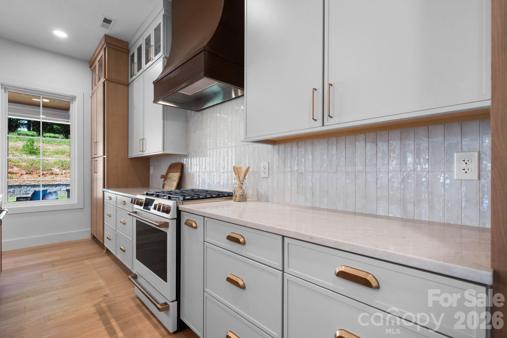 2670 Charleston Court Property Photo 8
