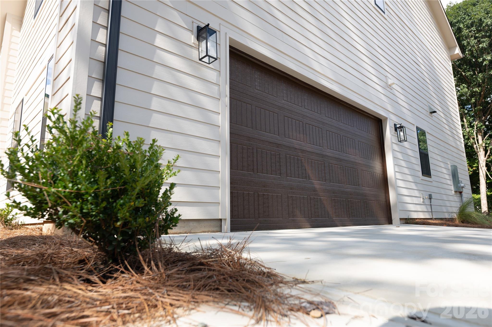 320 Laurel Crest Drive Property Photo 6