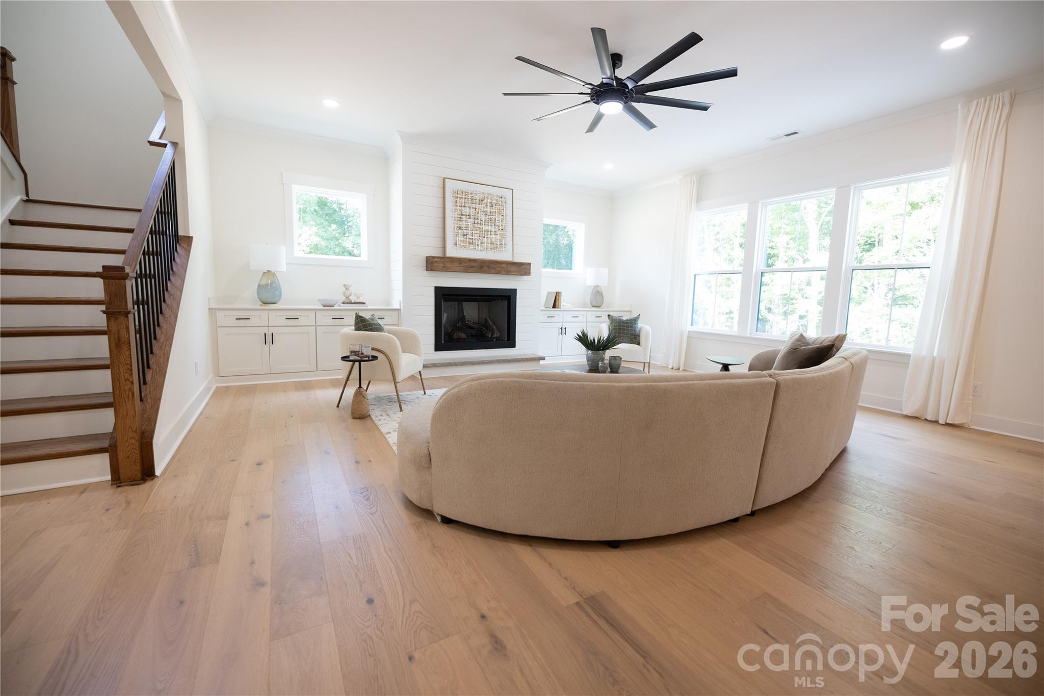 320 Laurel Crest Drive Property Photo 10
