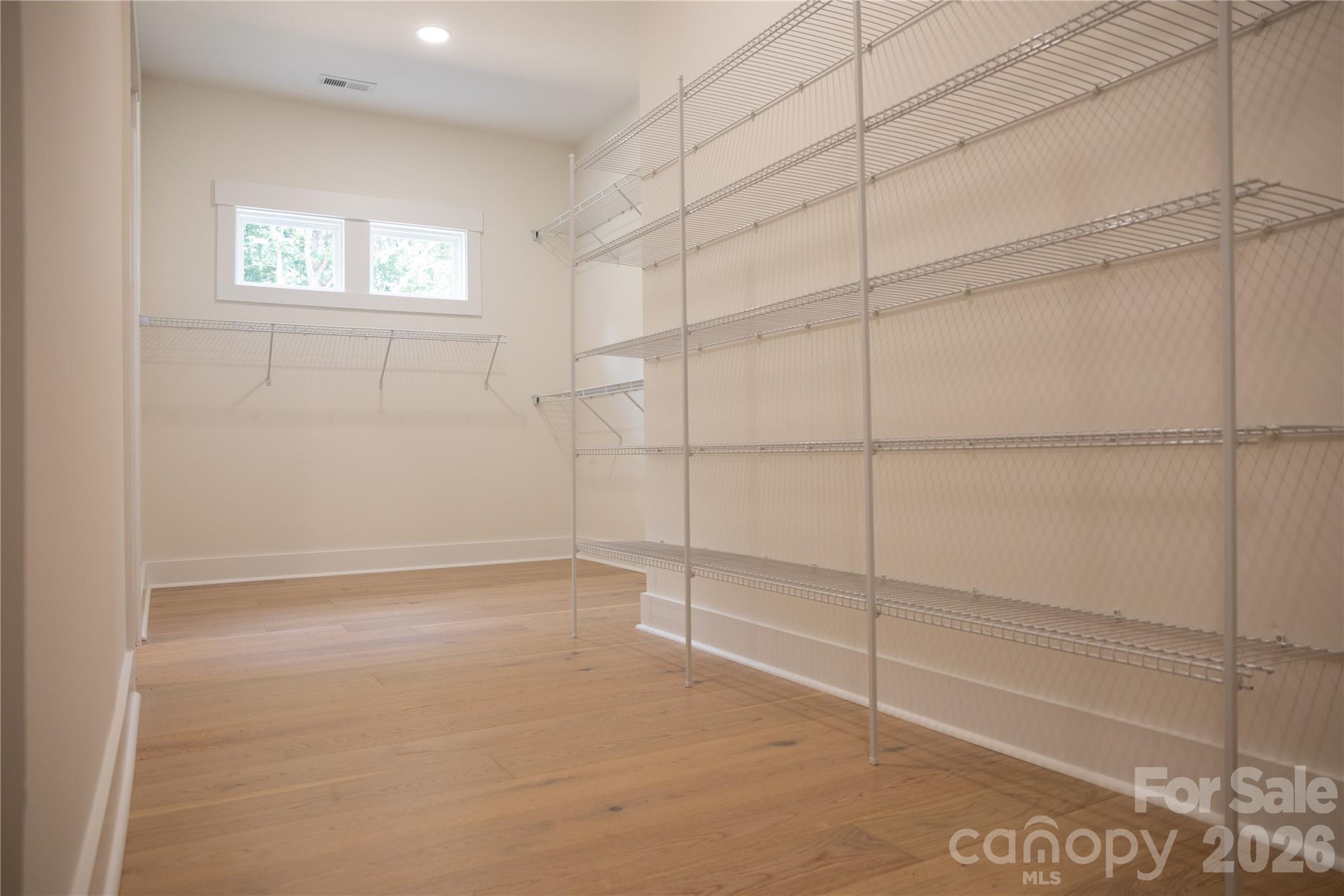320 Laurel Crest Drive Property Photo 23