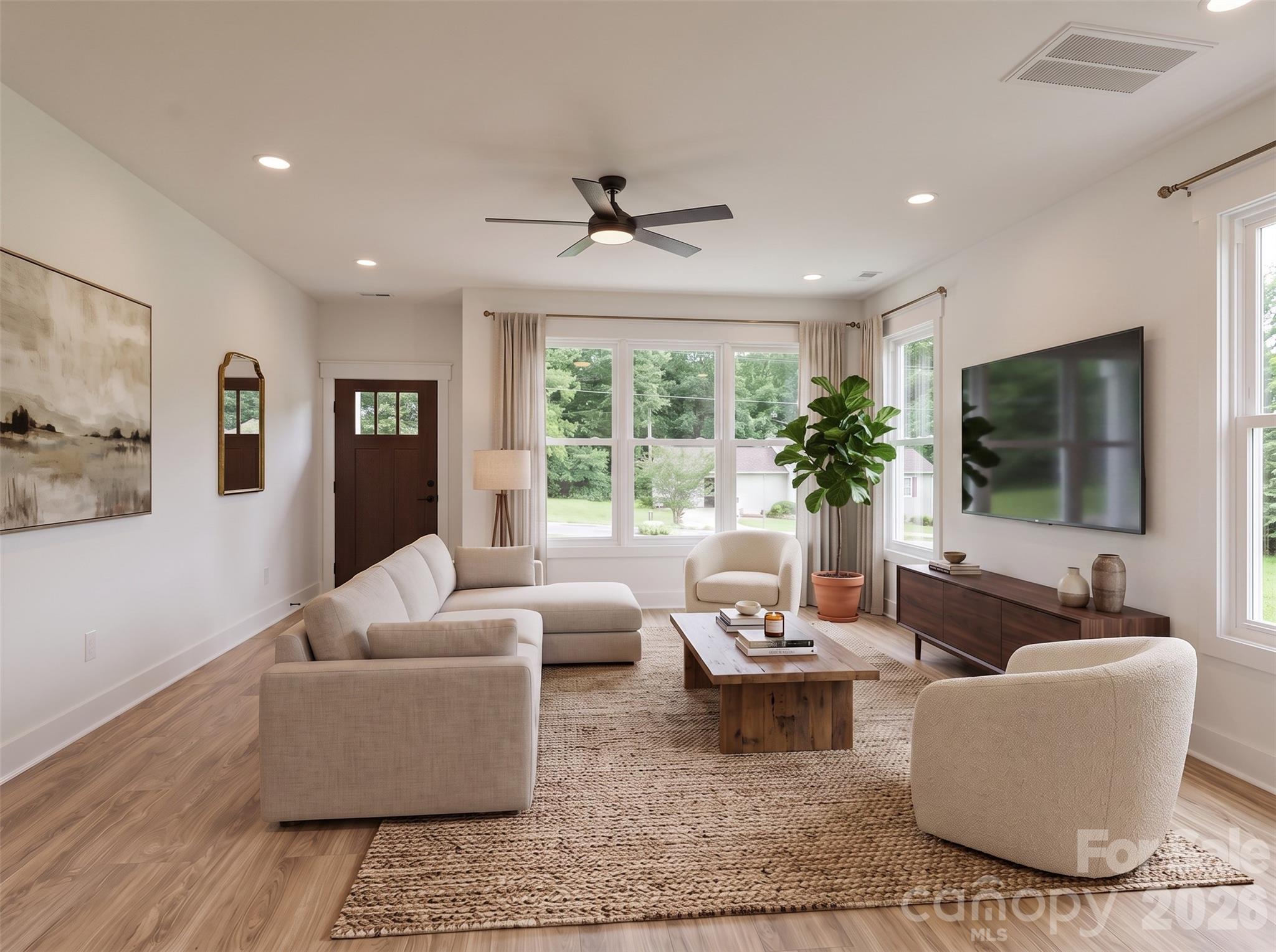 708 Meadowood Street Property Photo 4
