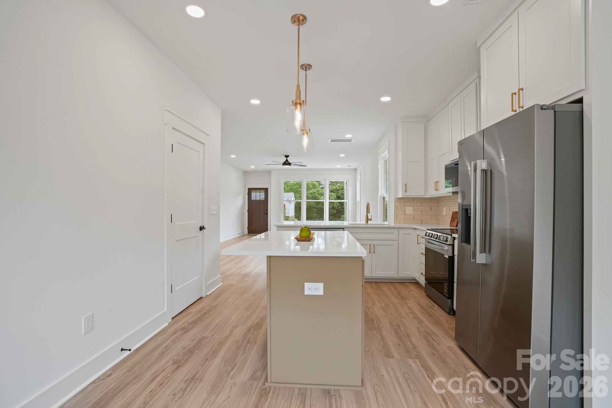 708 Meadowood Street Property Photo 20