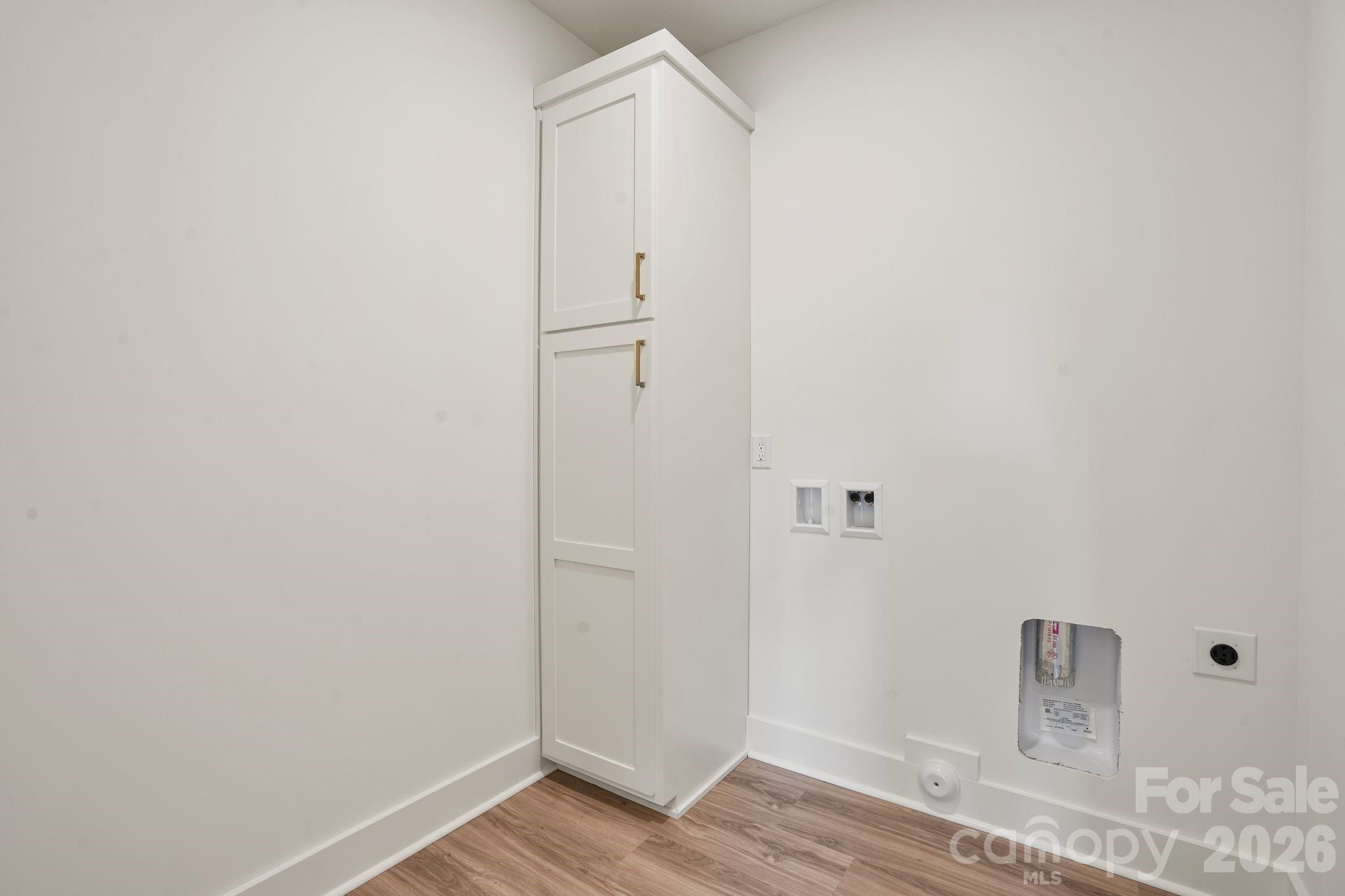 708 Meadowood Street Property Photo 25