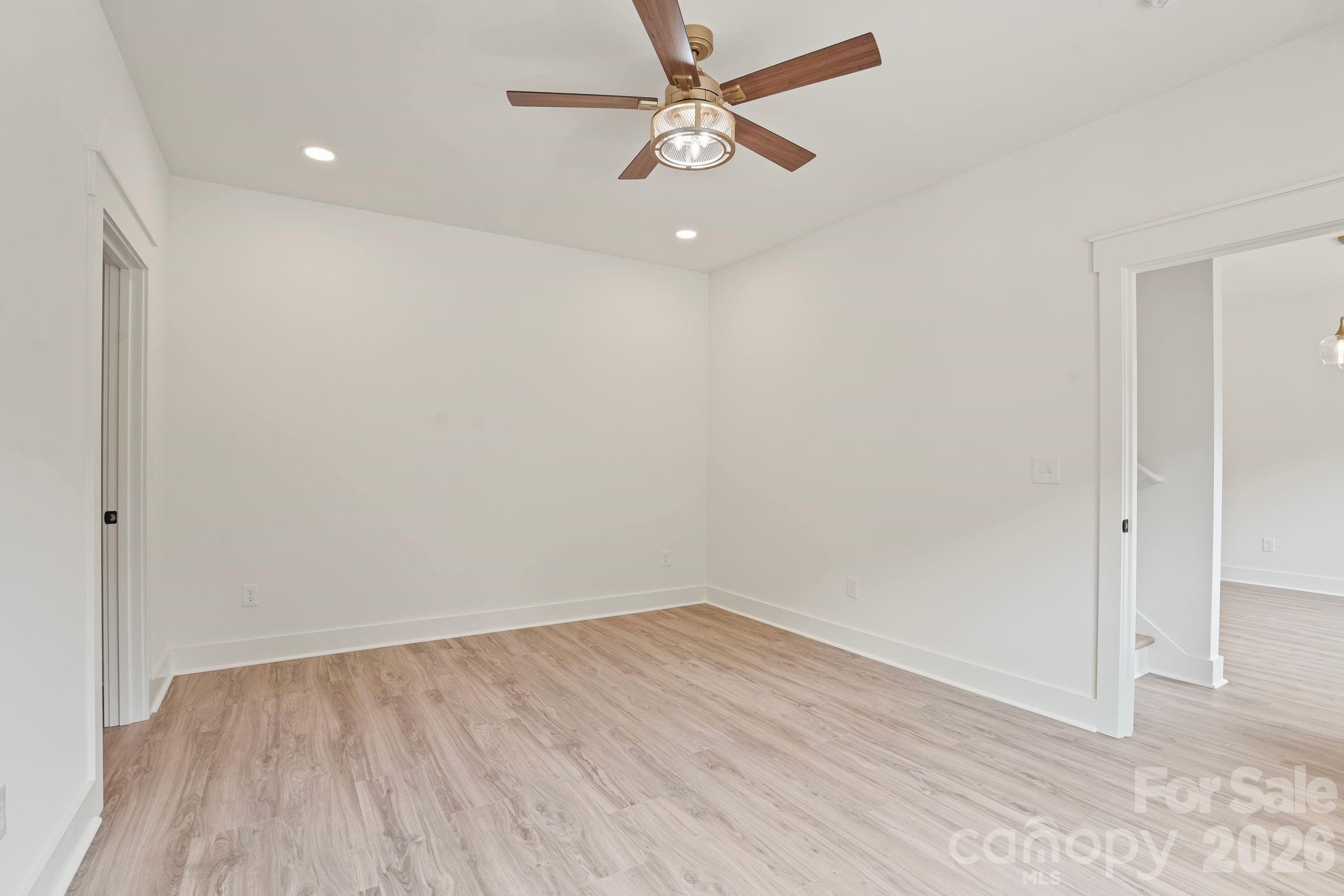 708 Meadowood Street Property Photo 28