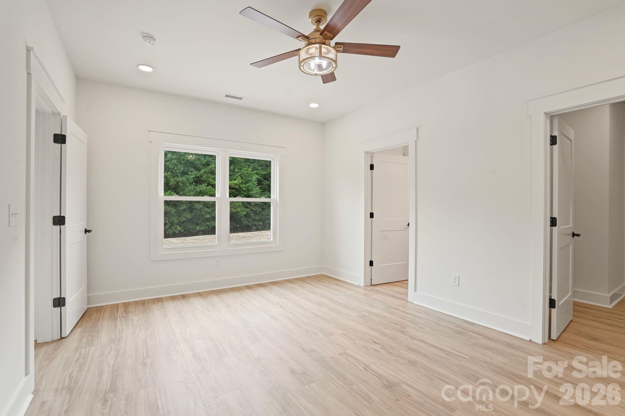708 Meadowood Street Property Photo 29
