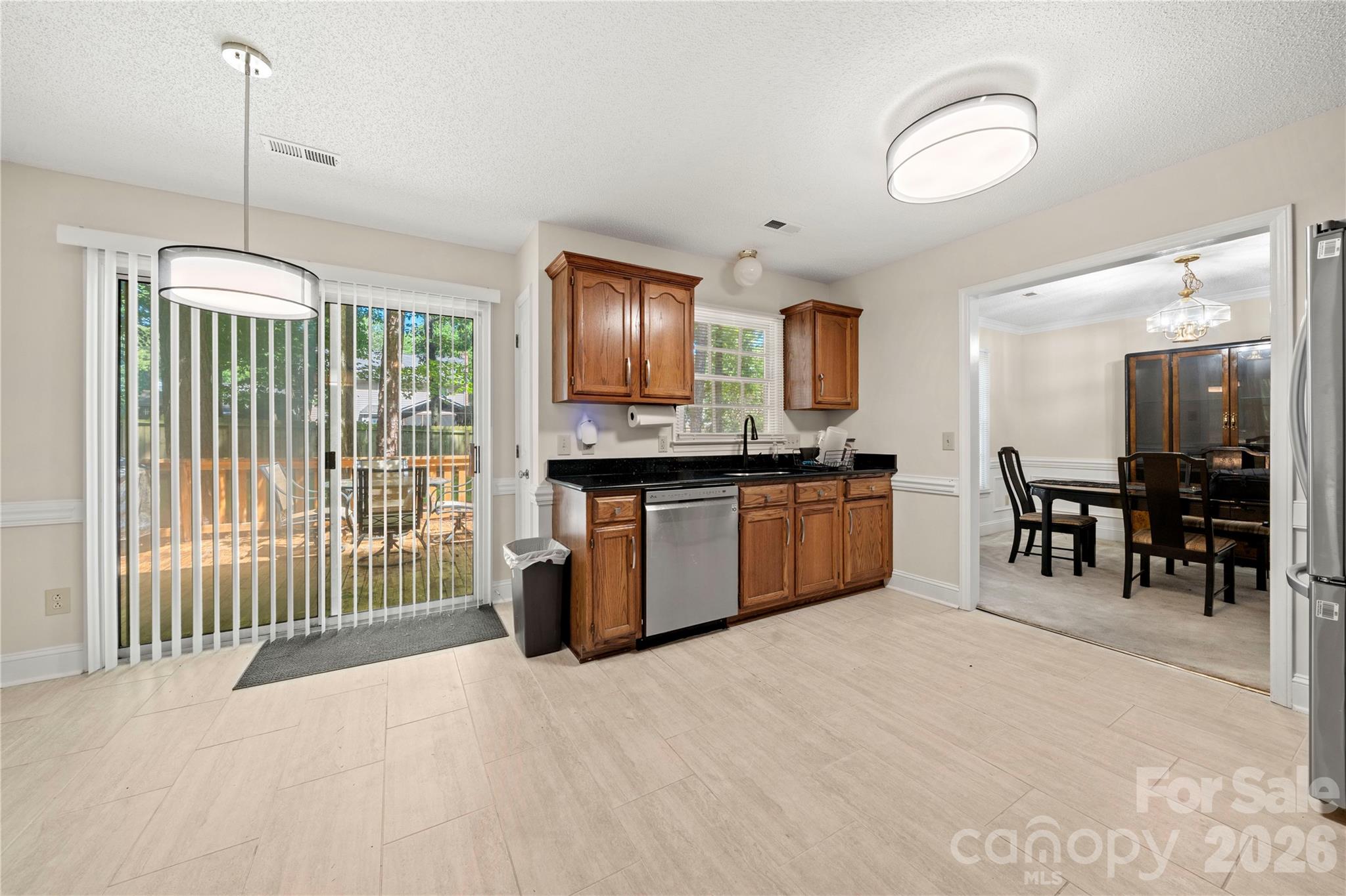 2708 Kirkholm Drive Property Photo 9