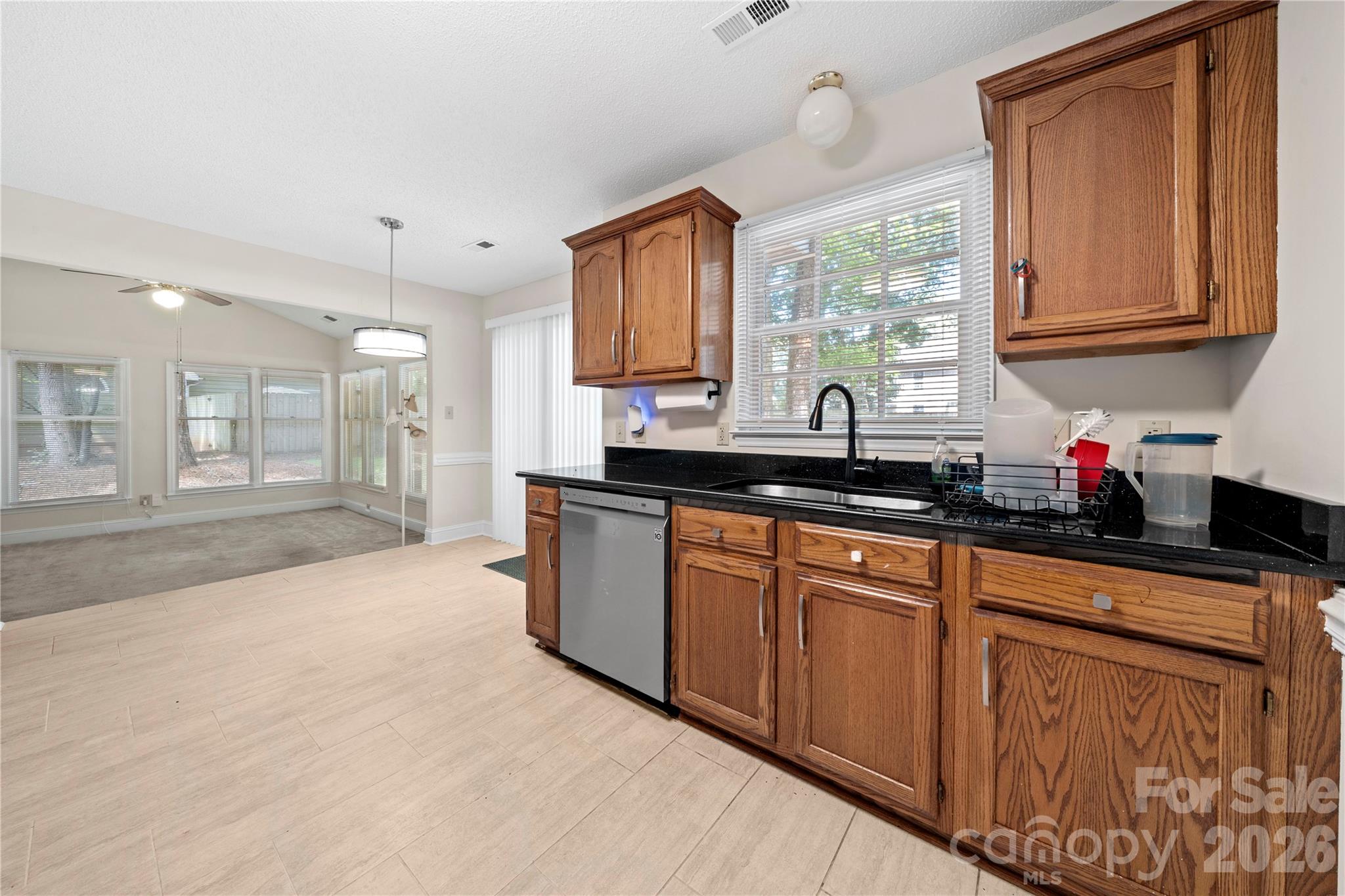 2708 Kirkholm Drive Property Photo 10