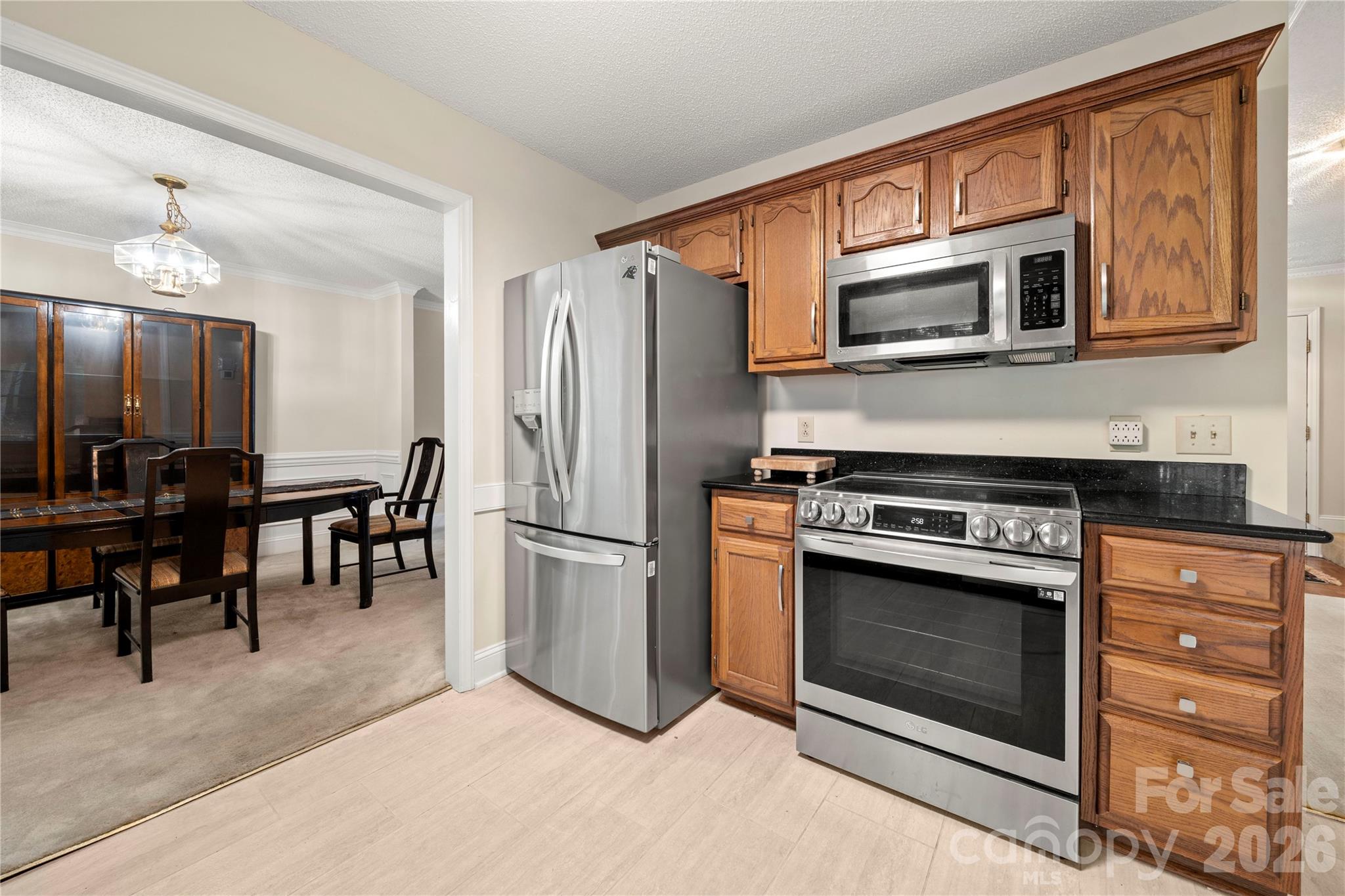 2708 Kirkholm Drive Property Photo 12