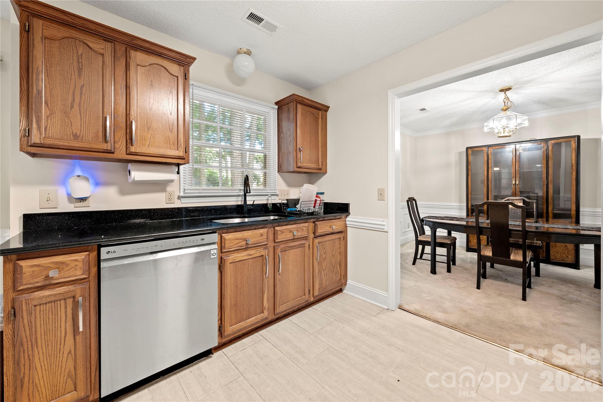 2708 Kirkholm Drive Property Photo 13