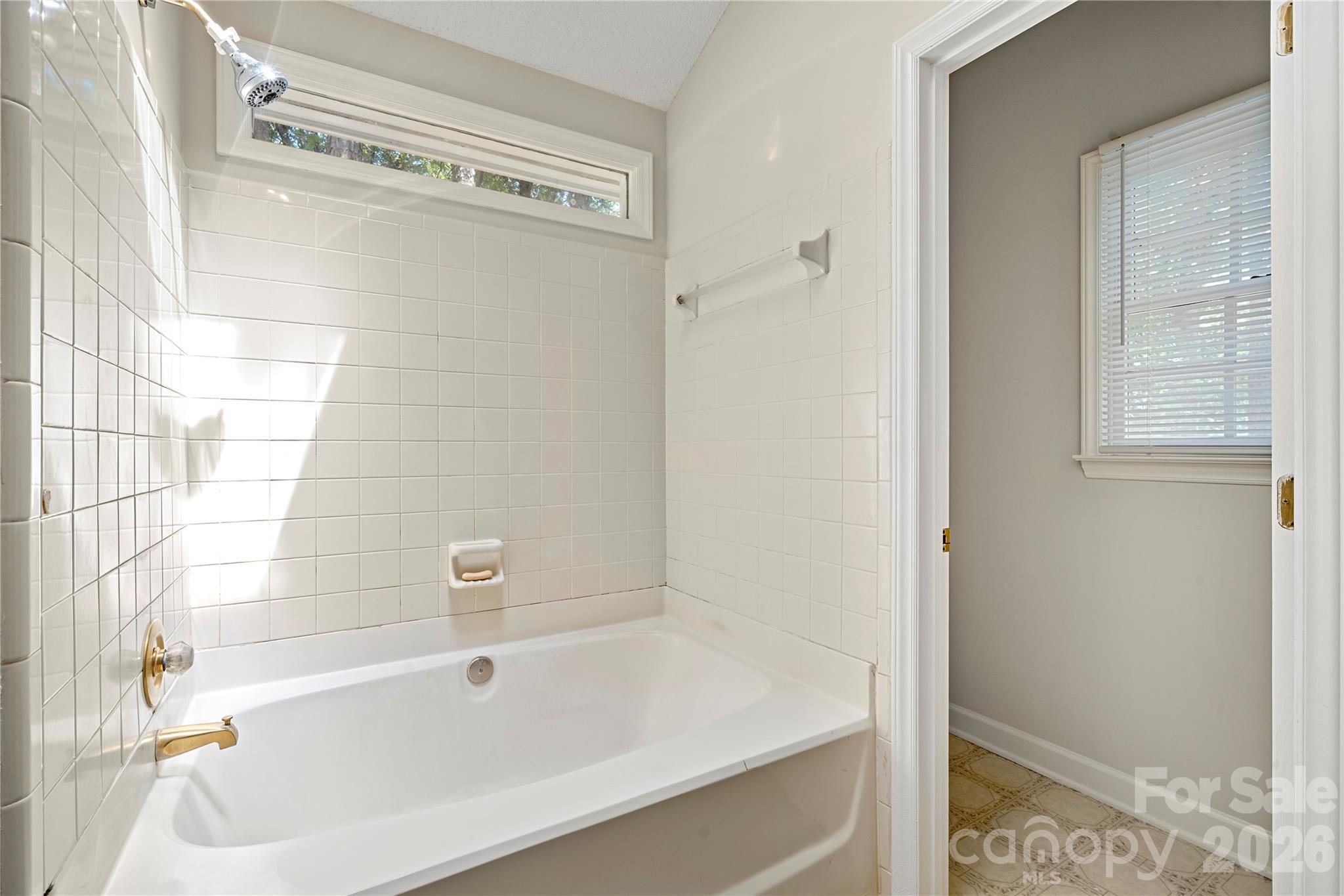 2708 Kirkholm Drive Property Photo 23