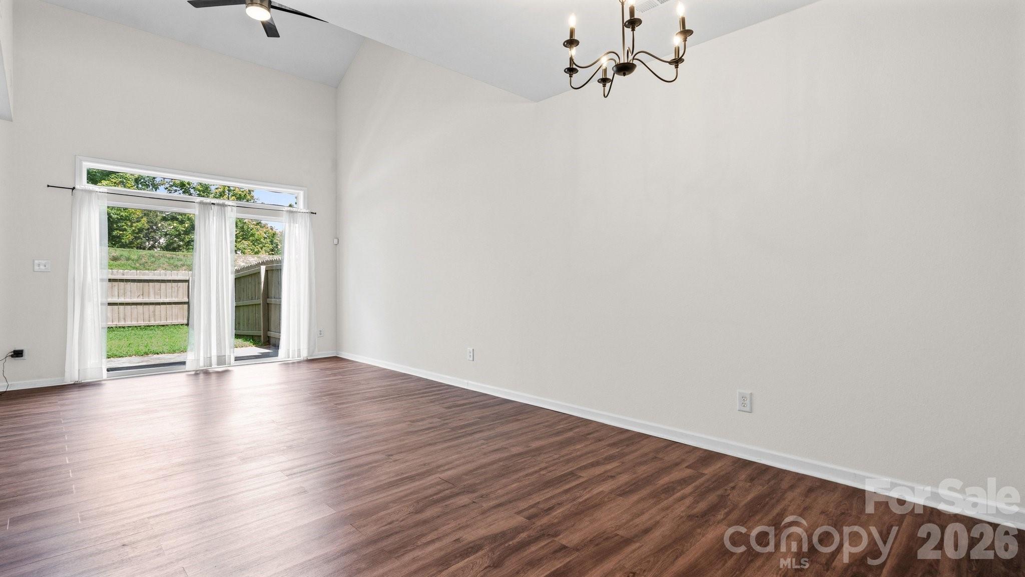 4313 Eaves Lane Property Photo 9