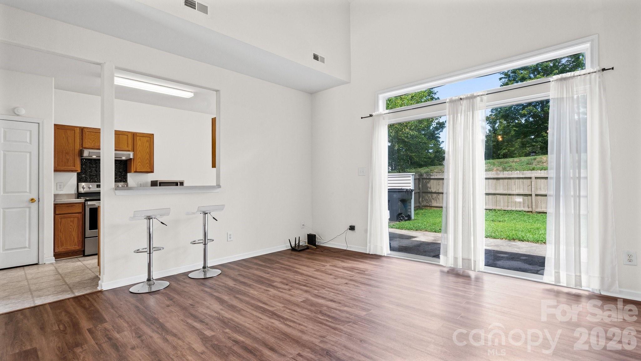 4313 Eaves Lane Property Photo 12